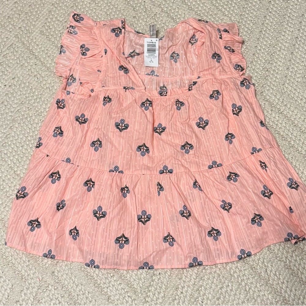 NWT Torrid Belle Isle bright coral tiered blouse, size 1